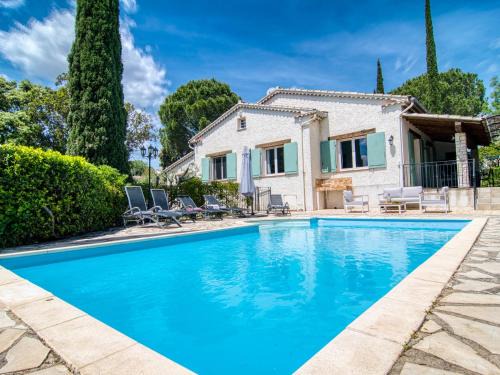 Carces House | Delightful Holiday Home Le Clos des Oliviers with Pool