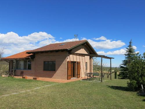Grazzano Badoglio House | Cozy Retreat: Le Rose Rosse with Pool & Child-Friendly Spaces