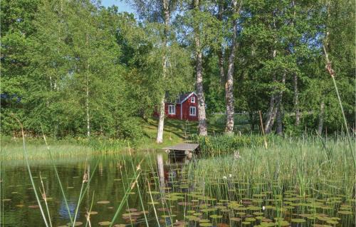 Holmsjo House | Cozy Holiday Home Ledjavägen in Family-Friendly Holmsjö