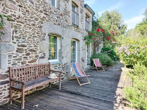 Languenan House | Charming Holiday Home Les Agapanthes with Family Amenities