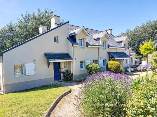 Penestin House | Oceanfront Holiday Home Les Grandes Iles: Pet Friendly Escape