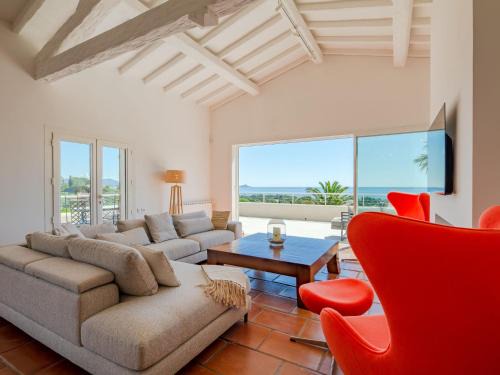 Saint-Aygulf House | Inviting Holiday Home Les Rêves Bleus with Pool for Families