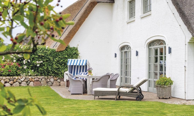 Kampen House | Oceanfront Retreat at Holiday home Leuchtturmblick Süd