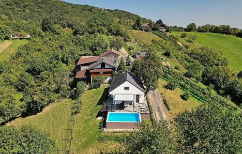 Jastrebarsko Villa | Holiday Home Lipa by Villas Guide