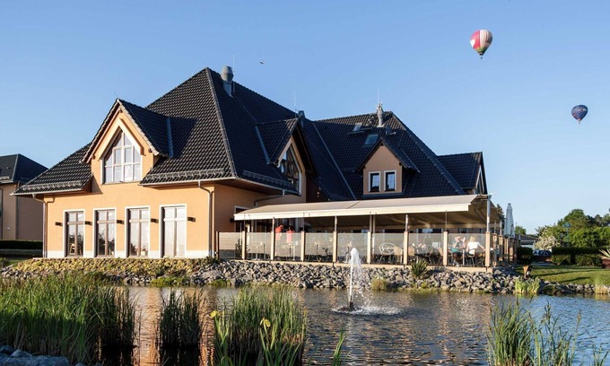 Markkleeberg Apartment | Cozy Oceanfront Holiday Home "Little Tern" for 4 Guests