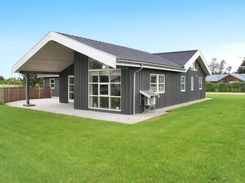 Storvorde House | Charming Holiday Home Ljupco - Close to NE Jutland Inlet