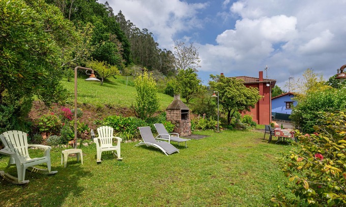 Camoca House | Cozy Holiday Home 'Lolo' with Private Garden & Wi-Fi