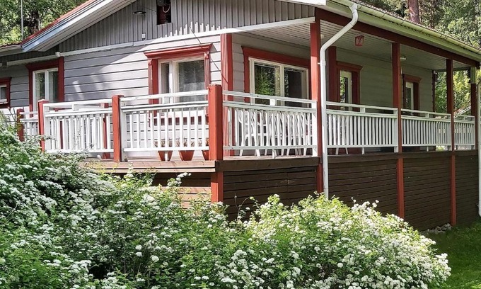 Lohja House | Idyllic Holiday Home Lomaranta with Hot Tub & Family-Friendly