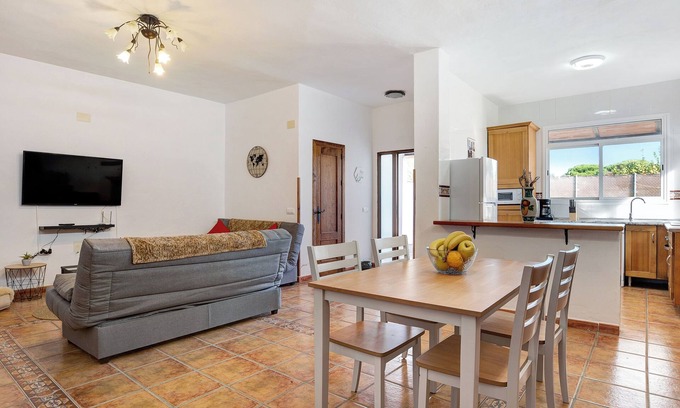 San Ambrosio House | Inviting Holiday Home 'Los Olivos' with Private Pool & Wi-Fi