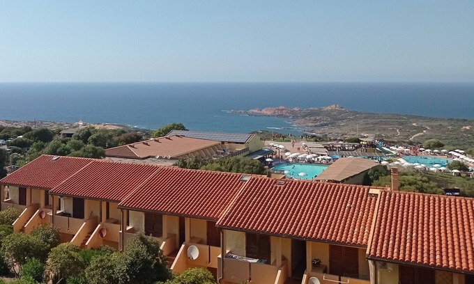 Paduledda Apartment | Cozy Holiday Home Lucente: Pet-Friendly & Family-Oriented