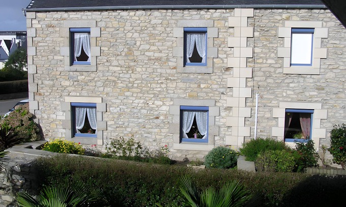 Roscoff House | Holiday Home 'Maison De Caractère' with Wi-Fi