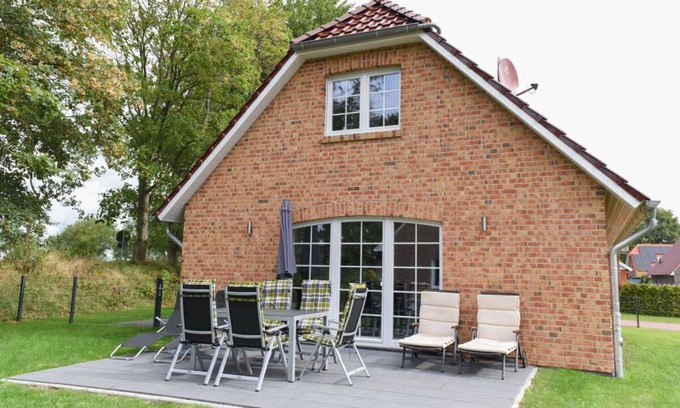 Tannenhausen House | Cozy Holiday Home Maja by the Lake with Spa & Breakfast