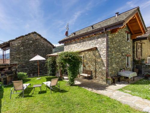 Peglio House | Family-Friendly Holiday Home Marcello: Pet and Child Approved