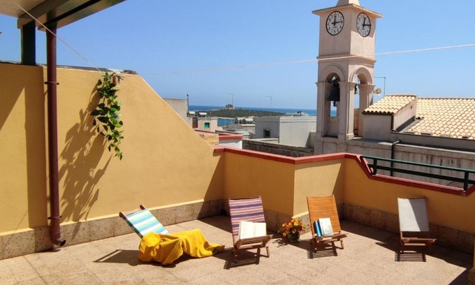Portopalo di Capo Passero House | Family-Friendly Retreat at Holiday Home MarEmi Portopalo