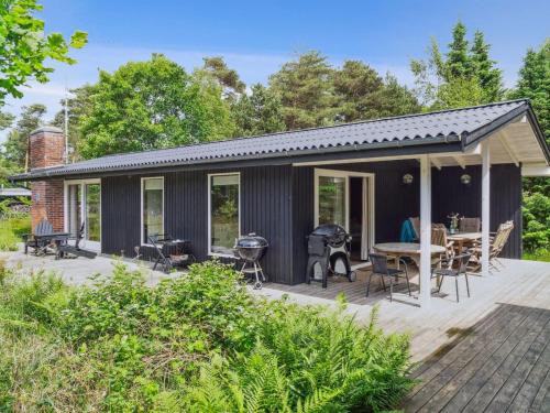 Nykobing Sjaelland House | Cozy Holiday Home Mirzə - Pet-Friendly, Steps from the Sea