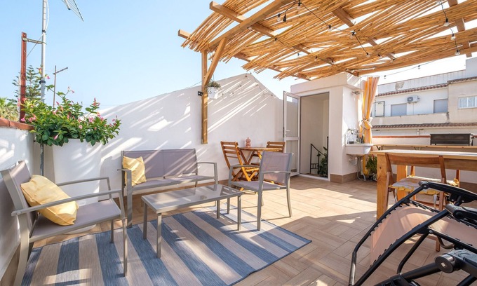 Spadafora House | Pet-Friendly Holiday Home 'Mira' with Ocean View Terrace