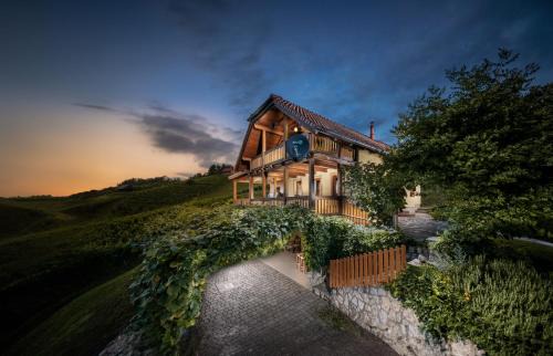 Bostanj House | Relax at Holiday Home Mirt with Hot Tub & Sauna