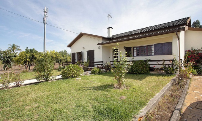 Pombal House | Cozy Mita's Country House with Private Terrace & Balcony