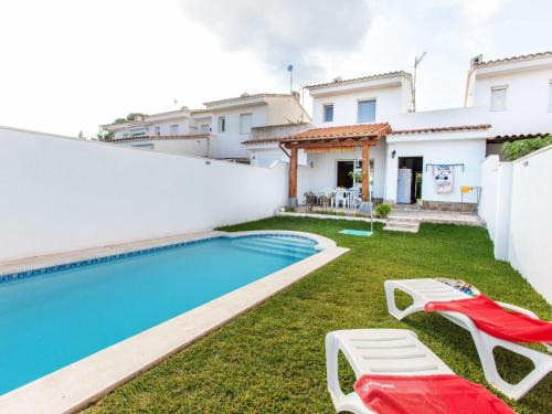 Miami Platja House | Family-Friendly Holiday Home Montalt I with Pool & Pets