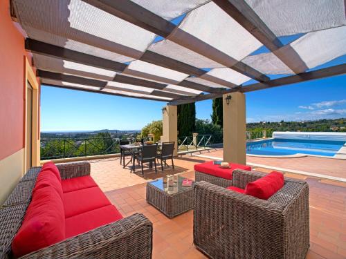 Sao Clemente House | Family-Friendly Retreat at Holiday Home Montinho - 4 Stars