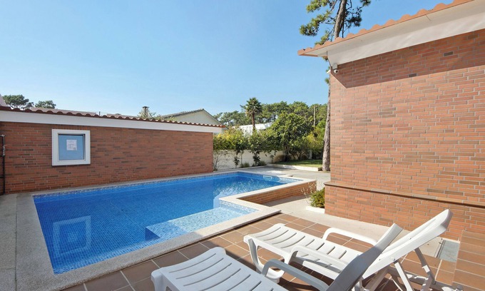 Esposende House | Relaxing Holiday Home 'Moradia Pinheiro Manso' with Pool