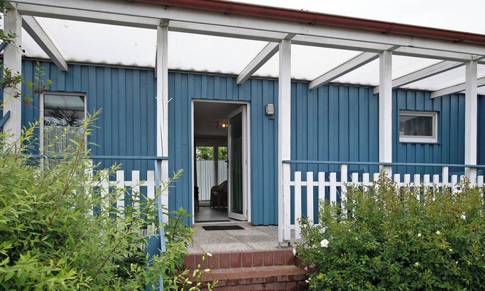 Meschendorf House | Cozy 'Möve Aba Bungalow 64' with Private Terrace & Garden