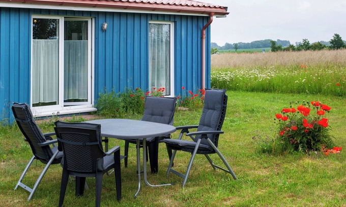 Meschendorf House | Cozy Möve ABA Bungalow 63 with Private Terrace & Ocean View