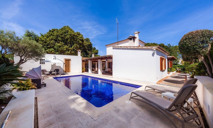 Son Moll House | Relaxing Holiday Home 'Na Forana' with Pool and Ocean View