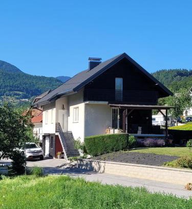 Hotavlje House | Inviting Holiday Home NA VASI with Kitchen & Child-Friendly Amenities