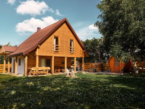 Nadole House | Cozy Holiday Home for 6 with Sauna and Hot Tub