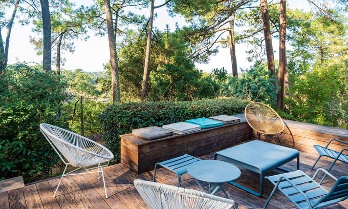 Soorts-Hossegor House | Holiday Home 'Near Hossegor Lake' with Private Terrace, Private Garden and Wi-Fi