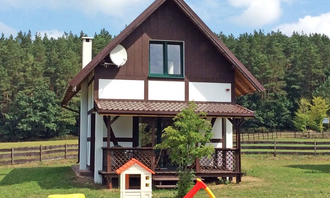 Lubkowo House | Ideal Holiday Home in Lubkowo, Nestled by the Forest