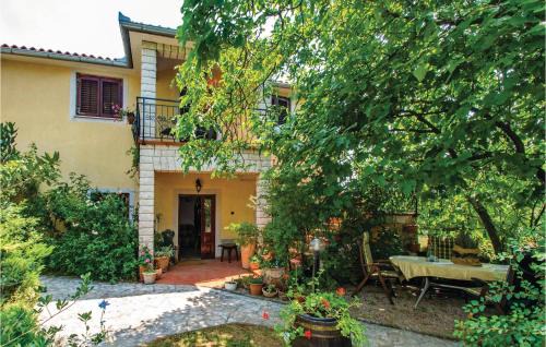 Nedescina House | Relaxing Retreat in Nedescina with Sauna & Hot Tub