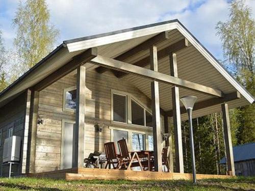 Vehmersalmi House | Elegant Holiday Home Niemelä with Hot Tub & Pet Friendly