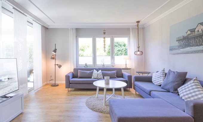West Husum Apartment | Holiday home Nordic in the dike house in Husum for up to 6 people