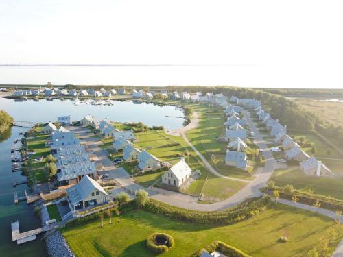Tholen House | Oceanfront Family Retreat at Oesterdam Resort - 4 Stars