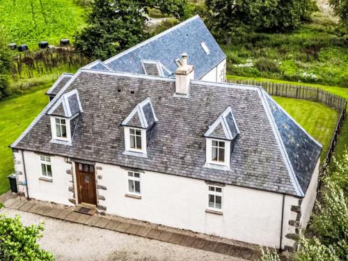 Glen Urquhart House | Pet-Friendly Holiday Home Old Stables Awaits Your Stay