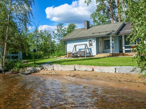 Pertunmaa House | Inviting Holiday Home Onnimökki with Family and Pet Amenities
