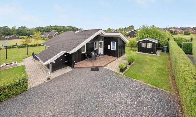 Pøt Strandby House | Family-Friendly 3 Bedroom Home in Scenic Juelsminde
