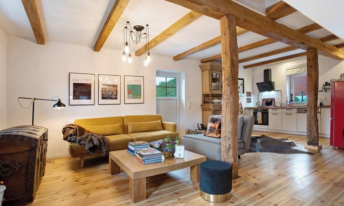 Hohen Demzin House | Relaxing Holiday Home 'Peene Hus' with Private Terrace & Garden
