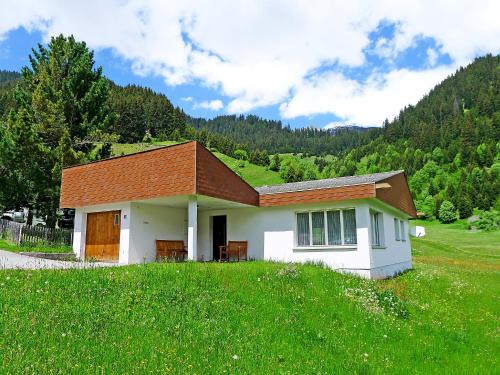 Segnas House | Comfortable Holiday Home Peisel: Family & Pet Friendly Stay