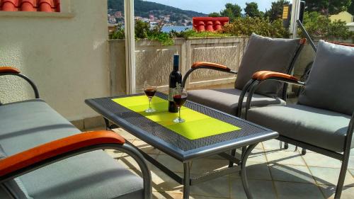 Rogoznica House | Oceanfront Holiday Home Penić - Perfect for Families