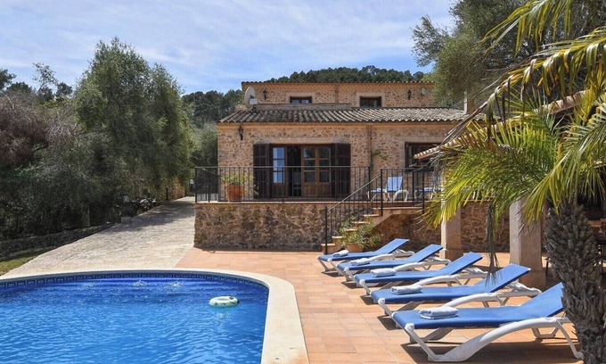 Petra House | Mountain View Holiday Home 'Petit' with Private Pool & Wi-Fi