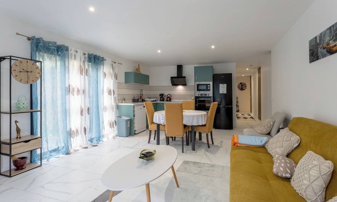 Quimper House | Cozy Holiday Home 'Petite Maison Indépendante' with Wi-Fi