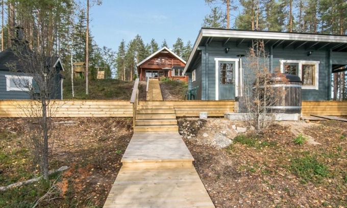 Sulkava House | Relaxing Holiday Home Pirttiniemi with Hot Tub & Pet Friendly