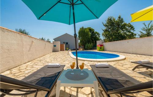 Podgradina House | Top-Rated Family Retreat in Podgradina with Pool & Wifi