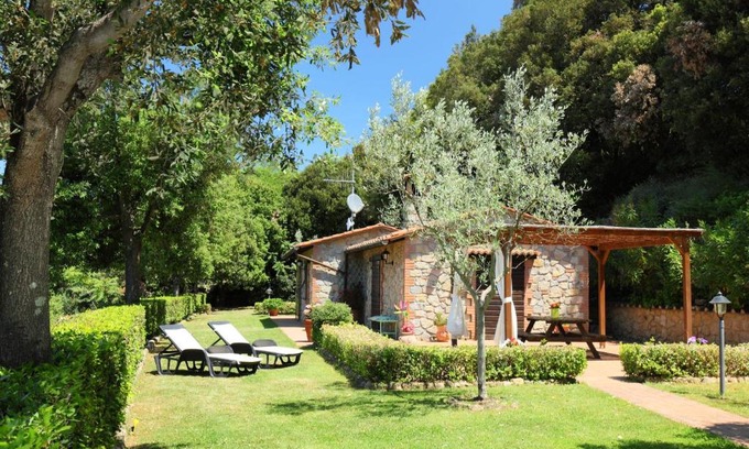 Roccastrada House | Exceptional Holiday Home Poggiolo: Pet-Friendly Retreat