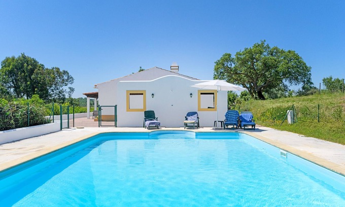 Santiago do Cacem House | Inviting Holiday Home 'Monte Do Cerro Verde' with Pool