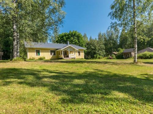 Juva House | Pet-Friendly Holiday Home Rauhalinna with Hot Tub Access
