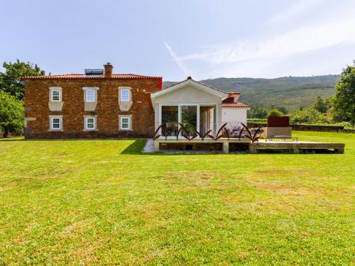 Caminha House | Cozy Holiday Home Recanto: Family-Friendly Retreat Awaits